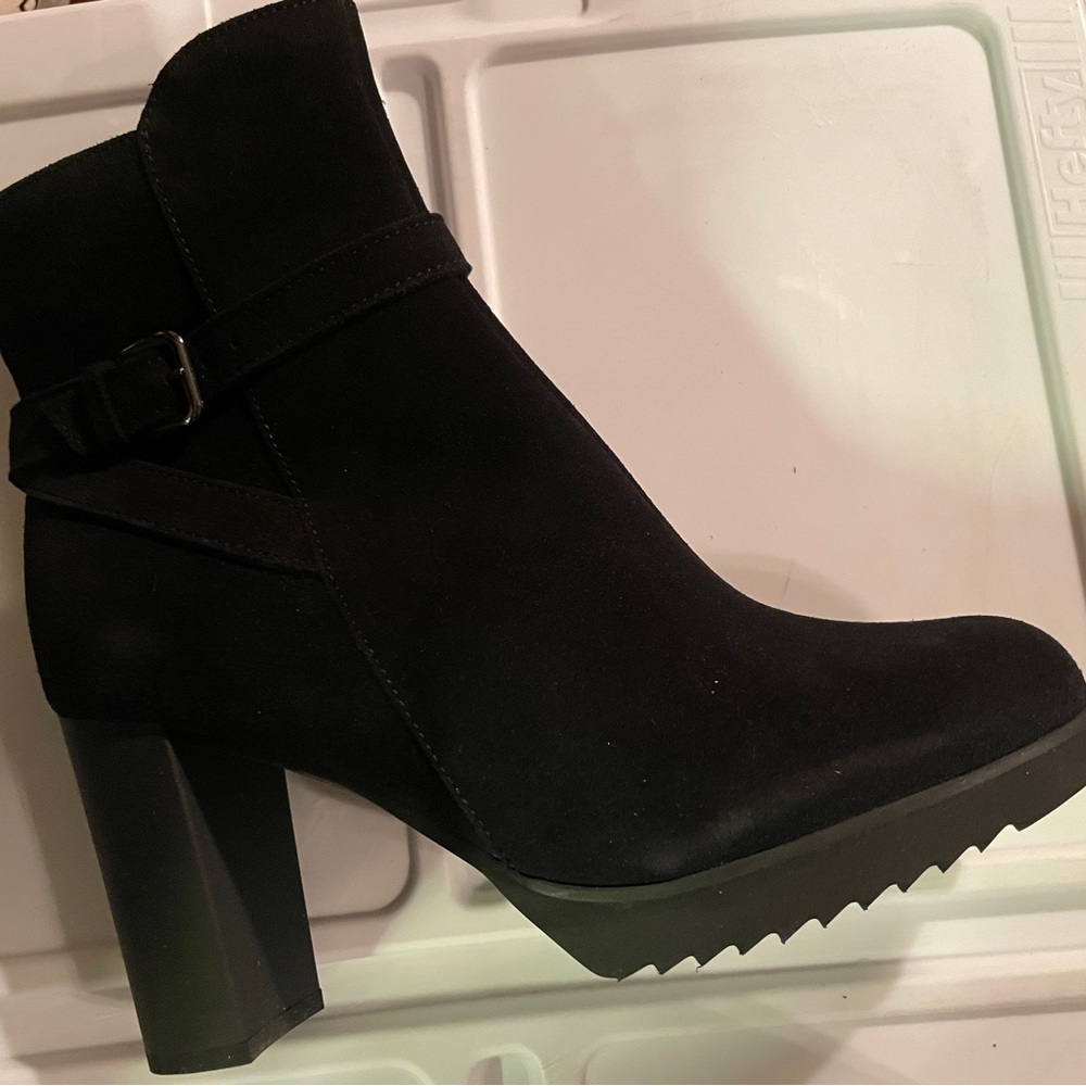 La Canadienne Black Suede Boots, Brand New